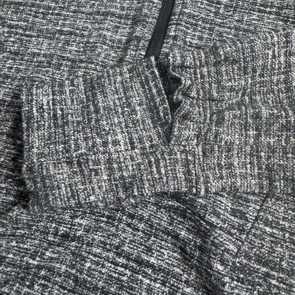 Lululemon Extra Mile 1/2 Zip - Picture 8 of 9